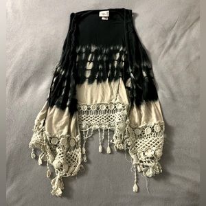 Daytrip/buckle black and white tie dye sleeveless cardigan size small